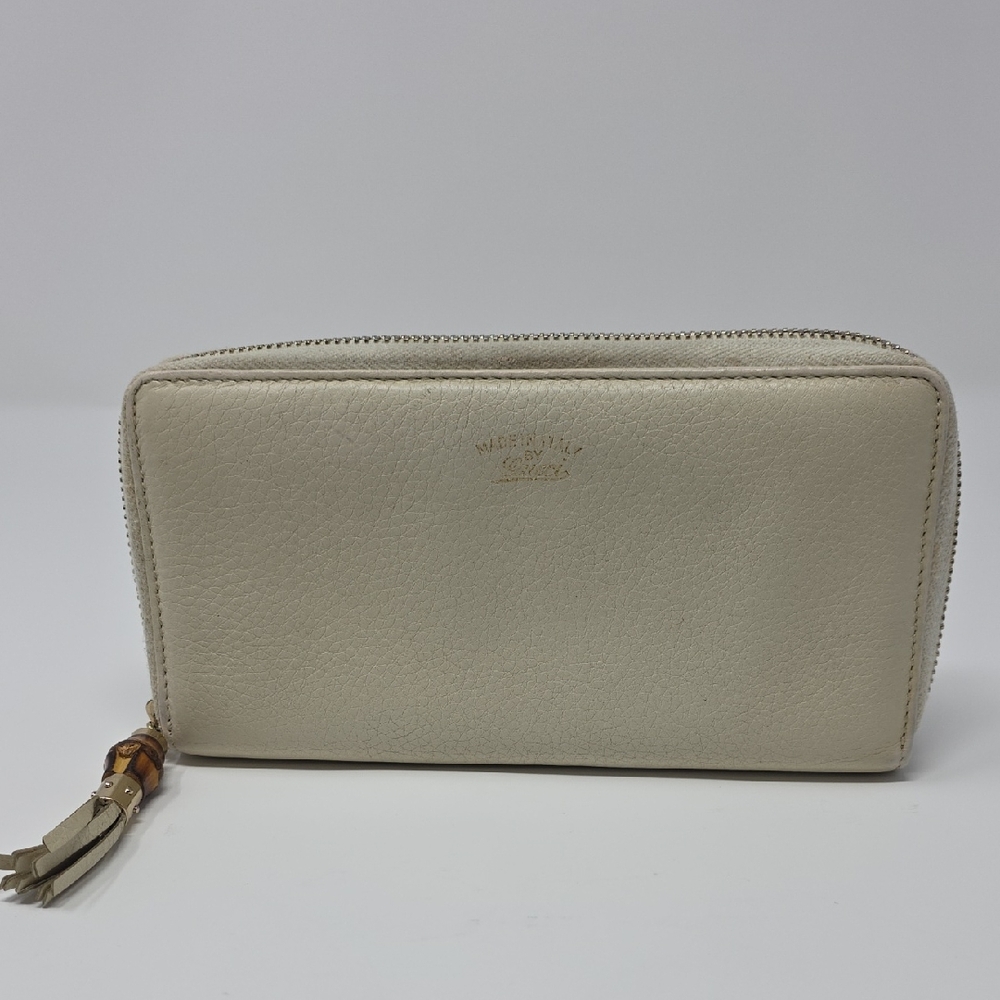 Authentic Gucci Ivory Zippy Bamboo Wallet
